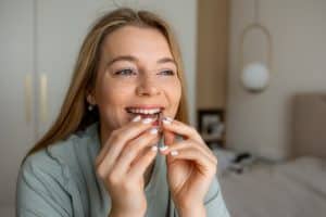 clear aligner teeth straightening